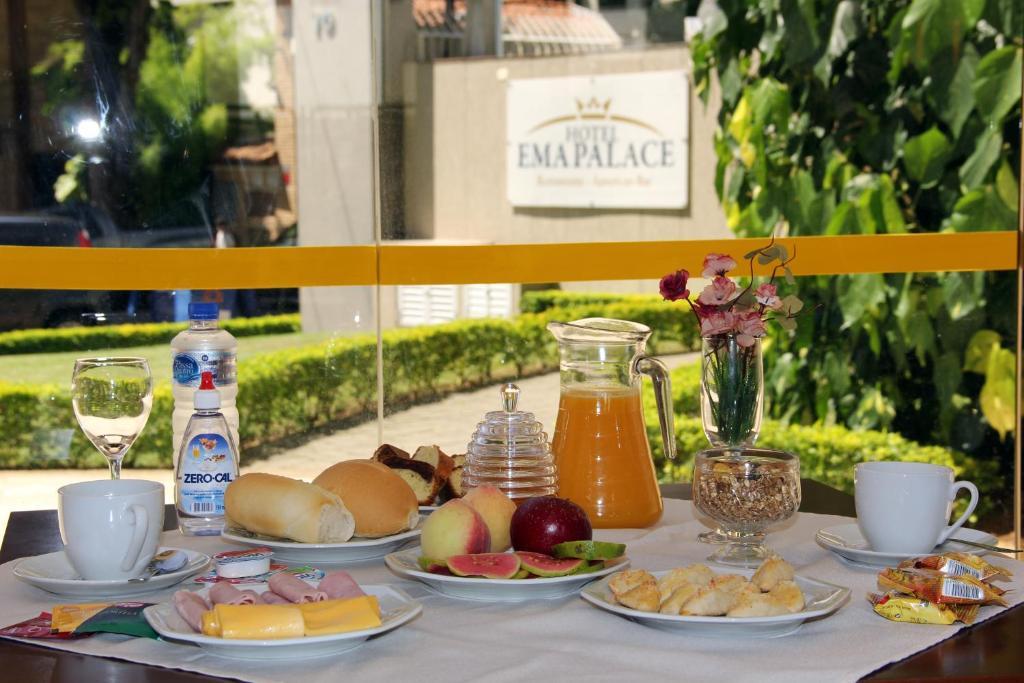 Hotel Ema Palace Сан-Жозе-дус-Кампус Екстер'єр фото